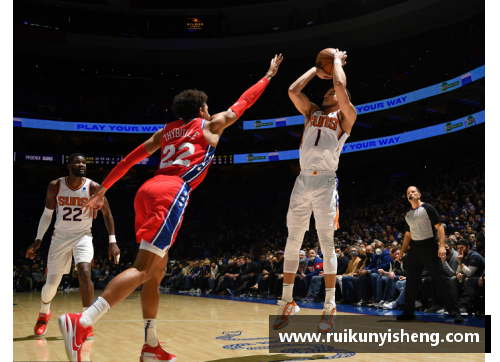 米乐M6NBA揭幕战，勇士不敌太阳！布克狂轰32+6+8，保罗库里尽力了